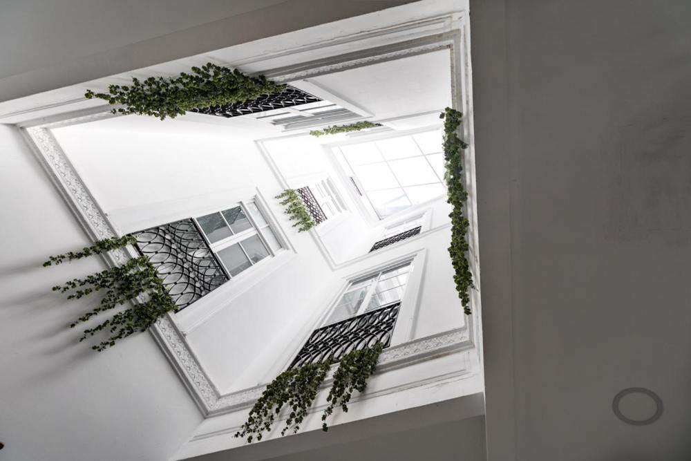 Roomsole Seville